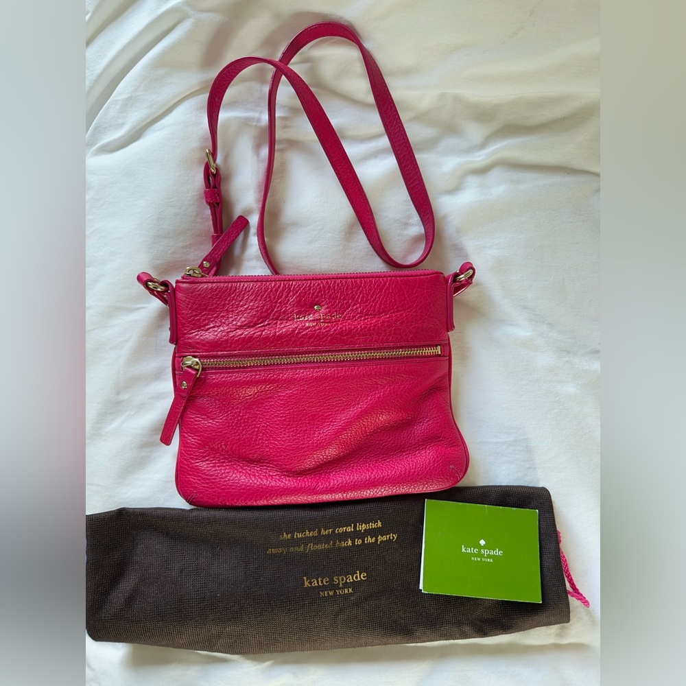 Kate Spade New York
PINK LEATHER TOP ZIP CROSSBODY